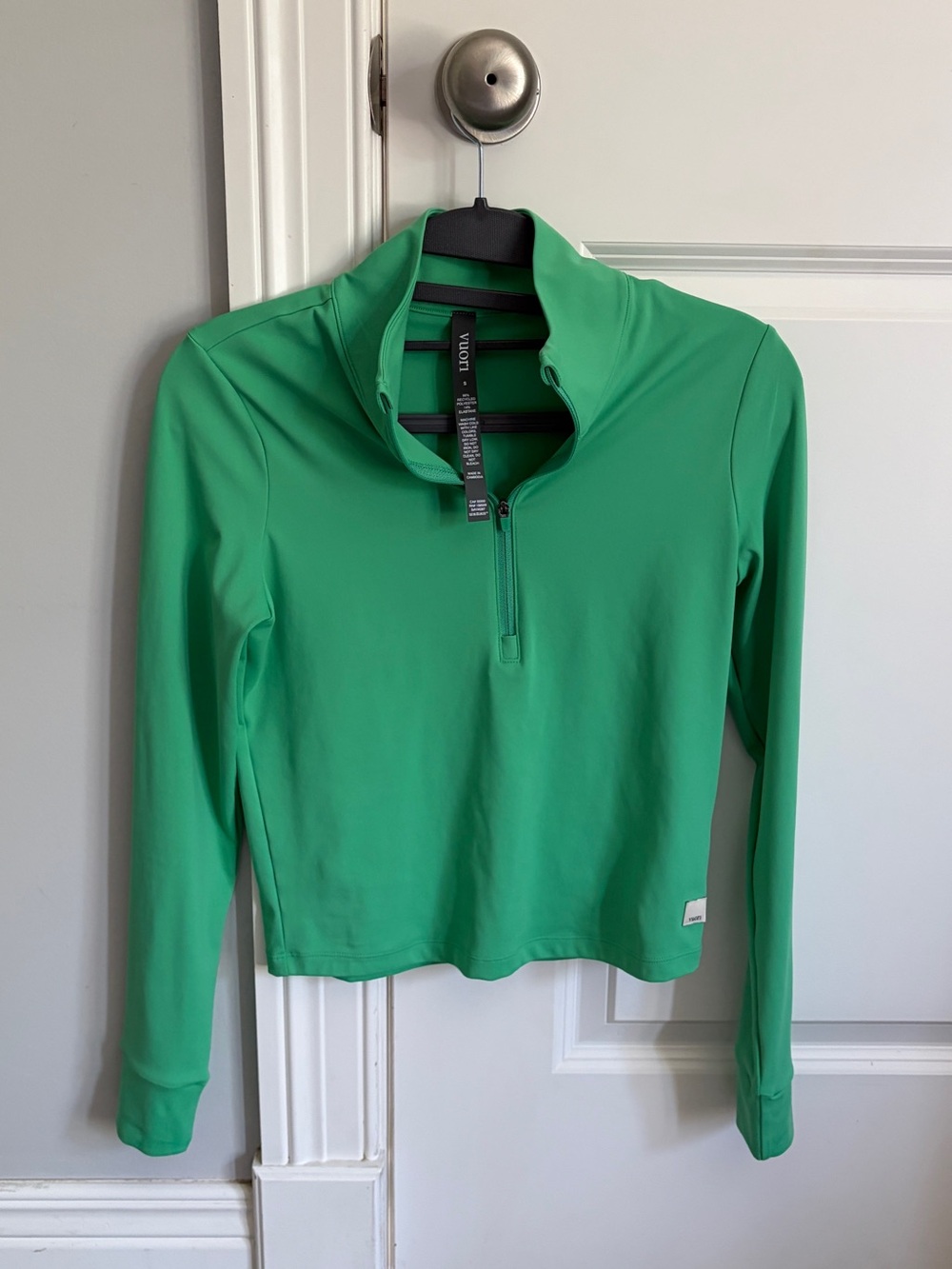 Vuori Bergamot Green Small Studio Half Zip Performance Top - Picture 3 of 4
